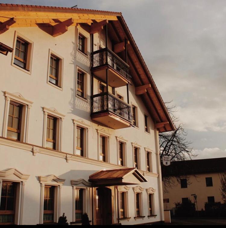 Gasthof & Hotel Bichler Emmering  Екстериор снимка